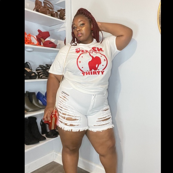 SZ: M-L It’s Thick Thirty T-shirts - Picture 4 of 6